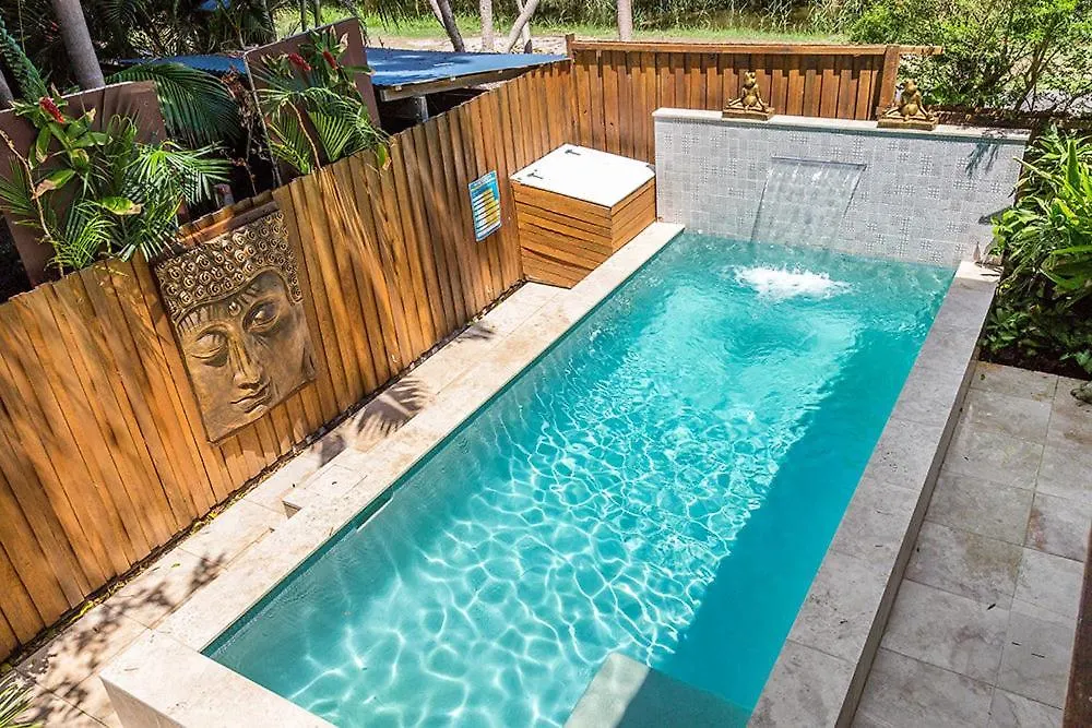 Skye Lodge Byron Bay - Walk To Town In 5 Minutes!